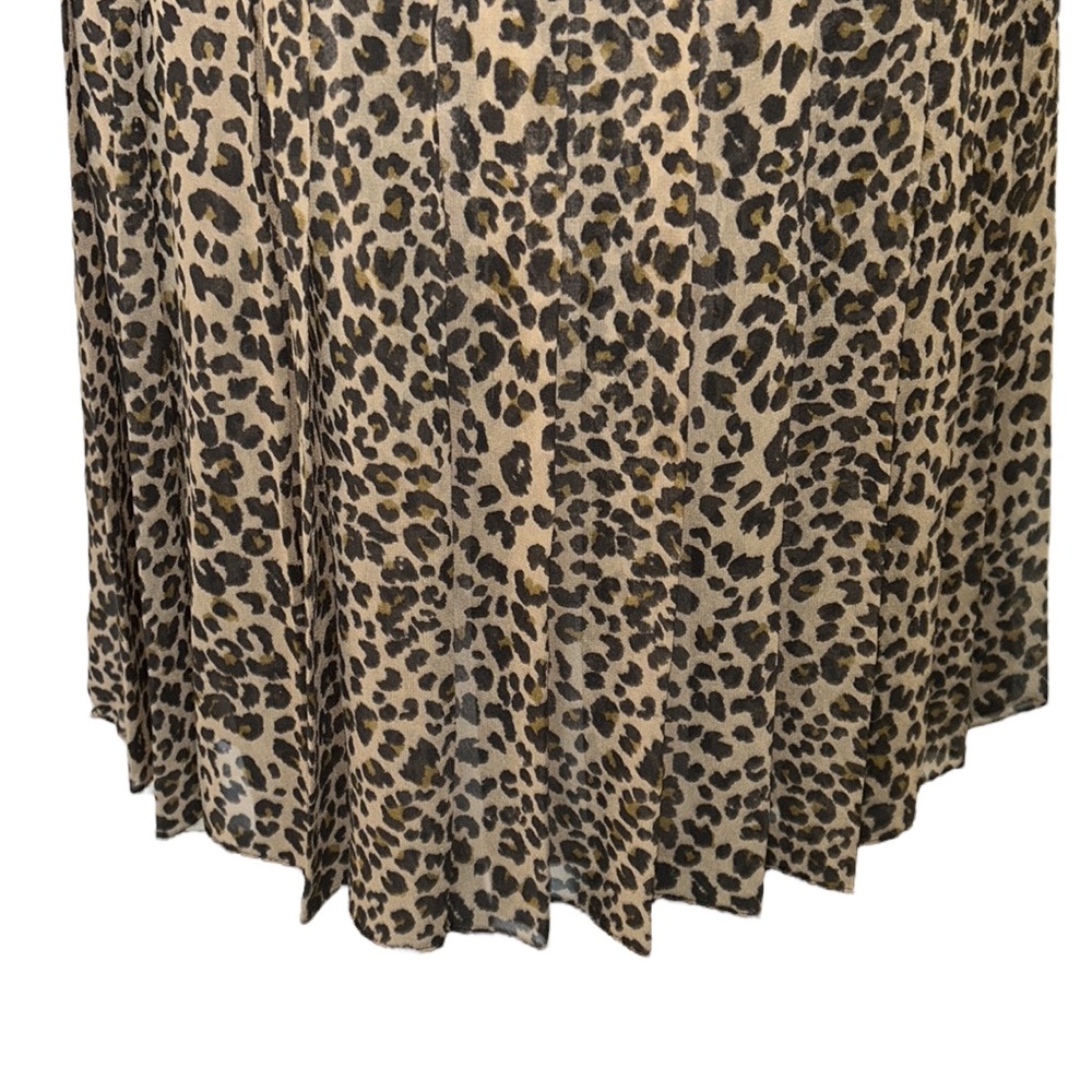 Carlisle Silk Pleated Leopard Print Midi Skirt - 4 - Picture 4 of 11